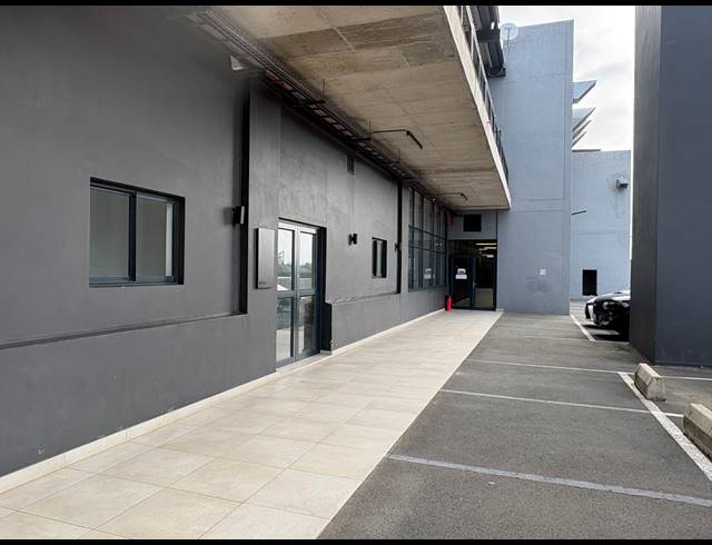 77M² RETAIL TO LET IN BALLITO CENTRAL